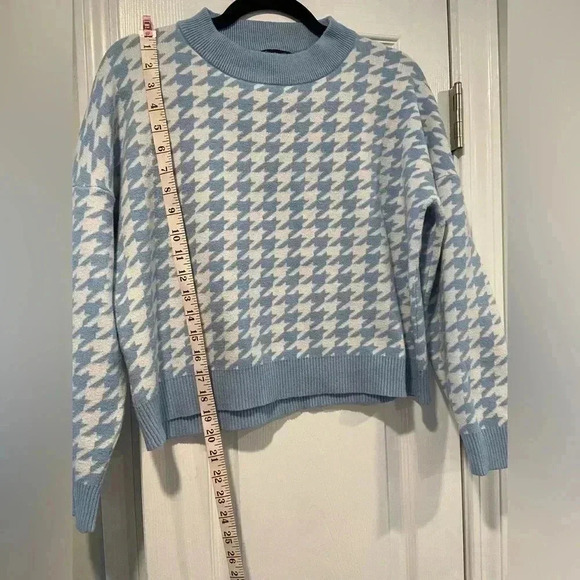 Simplee Soft Knit Short Baby Blue White Houndstooth Pullover Sweater Size Small - Picture 7 of 10